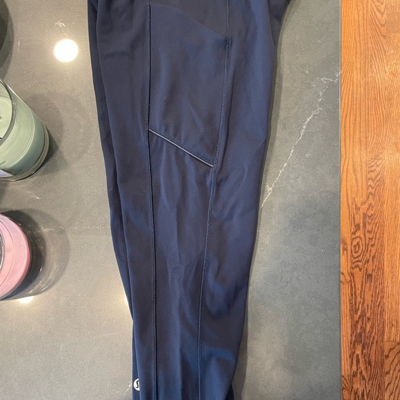 LULU LEMON FULL LENGTH LEGGINGS - Picture 5 of 5
